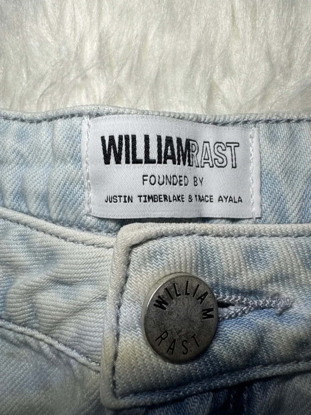 William Rast Women’s Pale Blue Denim Cutoff Shorts Size 32